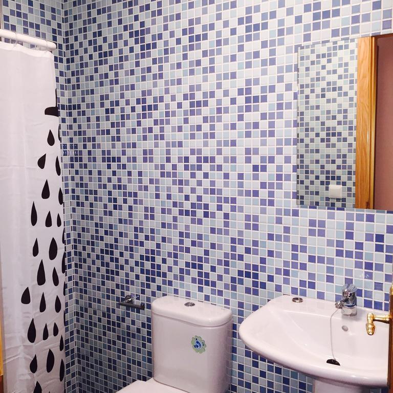 Apartamentos El Caxigu アレナス・デ・カブラレス 部屋 写真