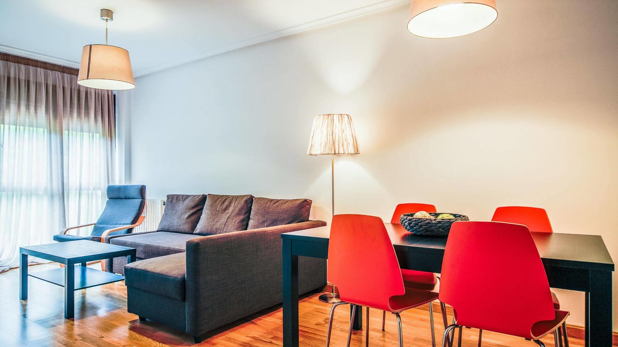 Apartamentos El Caxigu アレナス・デ・カブラレス エクステリア 写真